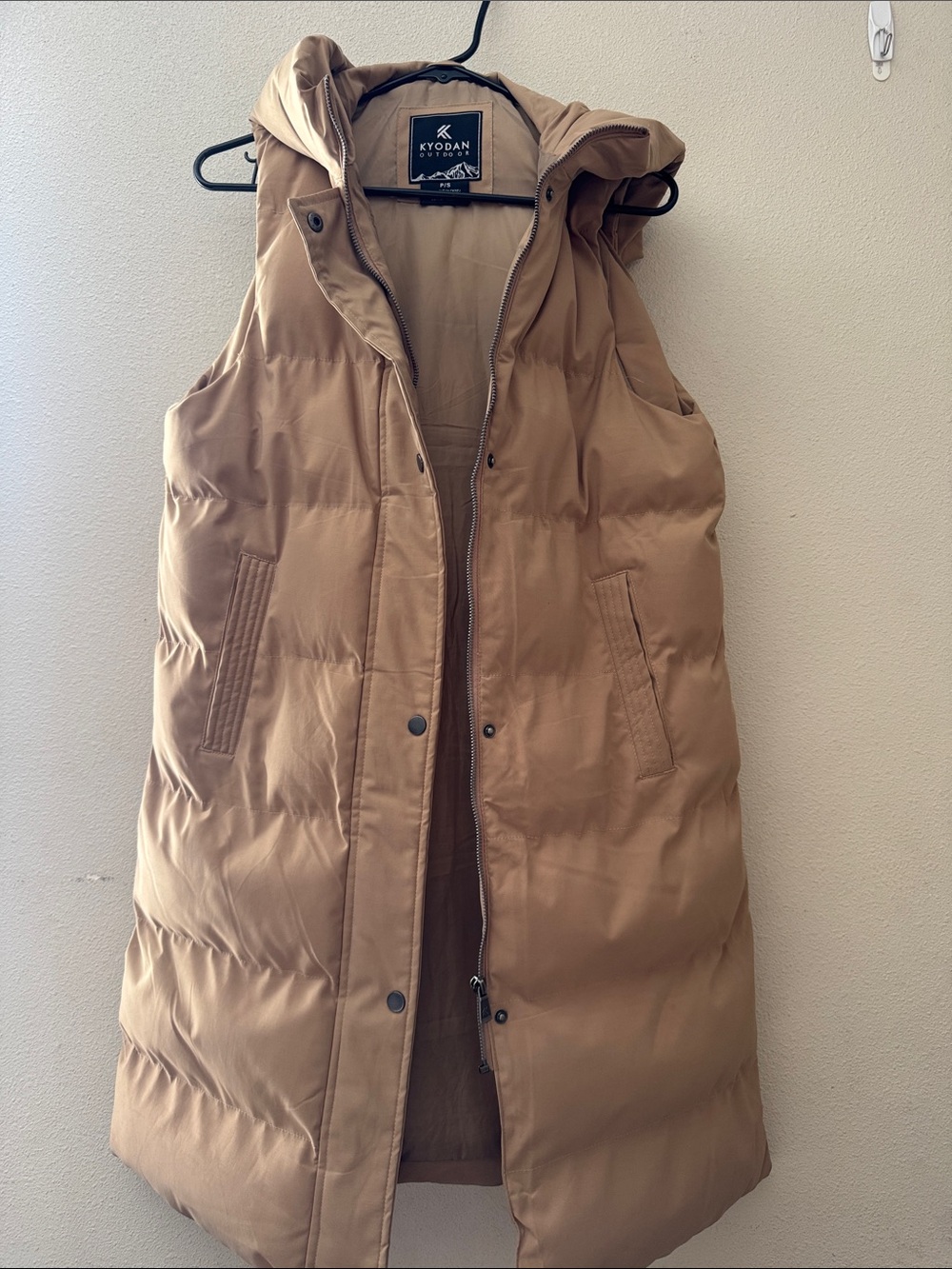 Kyodan Women's Camel Hooded Puffer Vest